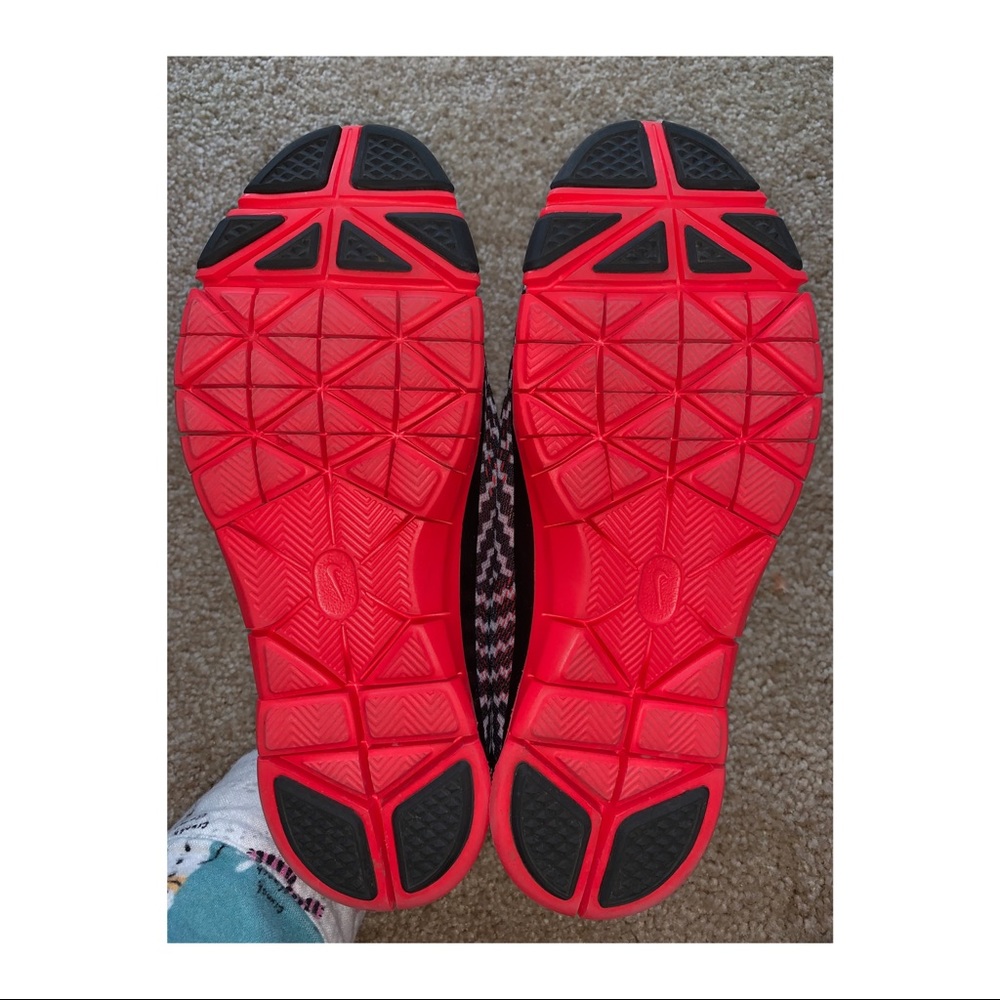 NEVER WORN Nike Free 5.0 Sneakers - Picture 4 of 5
